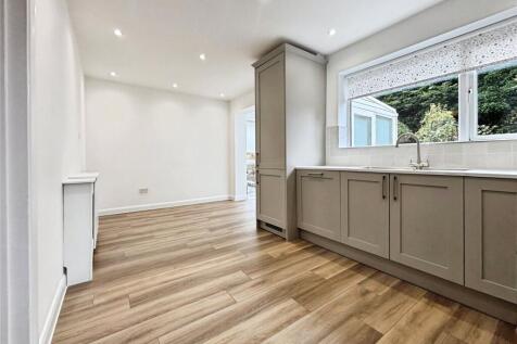 Shirley Gardens, Tunbridge Wells, Kent, TN4 photo 3