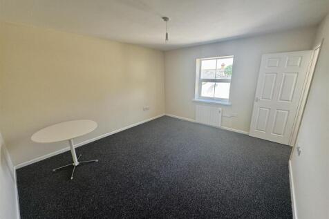 Bedroom 1 (1/2)