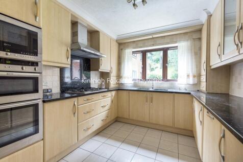 Holmbury Park, Bromley, BR1 photo 3