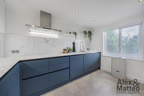 Tideway Court