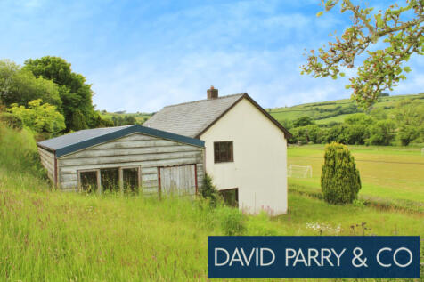 DETACHED COUNTRY PROPERTY