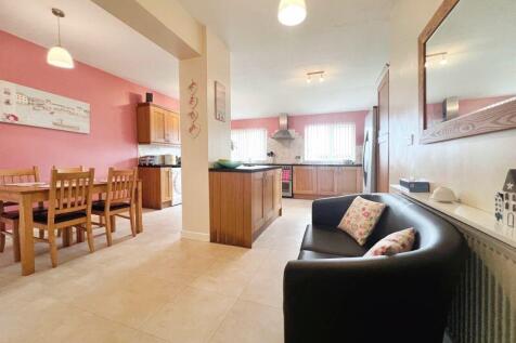 Open Plan kitchen/family room 