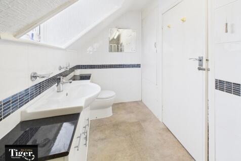 CAM02176G0-PR0727...