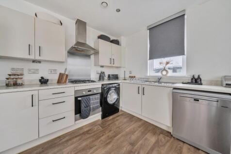 kitchen/lounge/diner