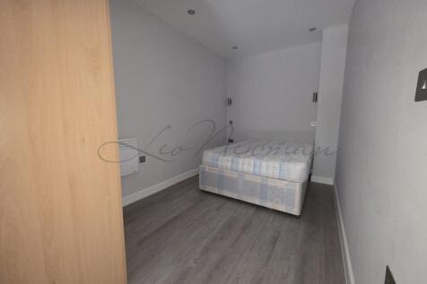Woodlands Business Village, Basingstoke, RG21 photo 5