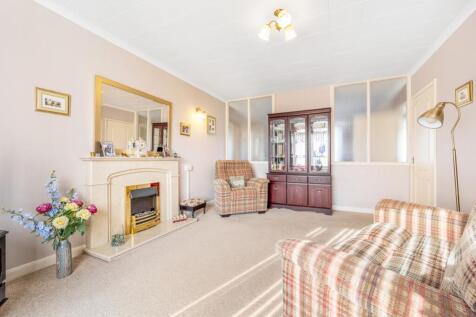 8 Chapel Gardens (Whaplode)-14