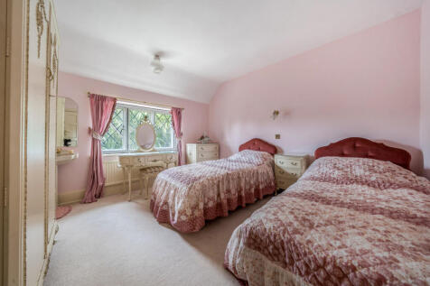 1357846-16-68d6a3...