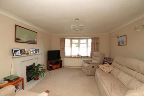 Living Room - b.JPG