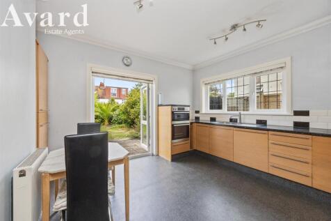 Coleman Avenue, 36-017.jpg