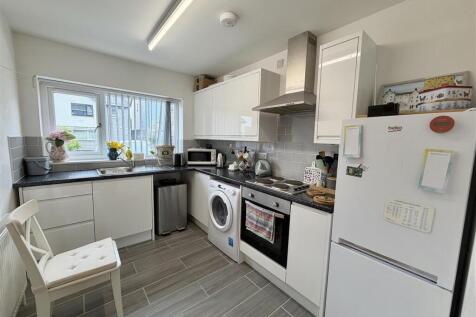 Open Plan Kitchen / Living Room