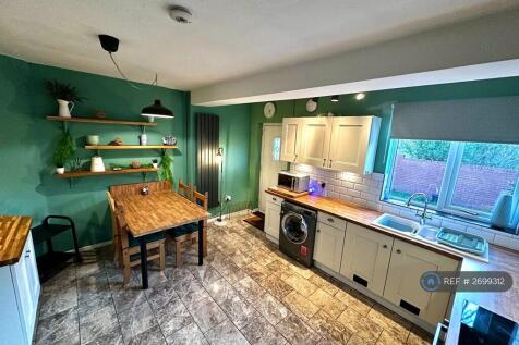 Spacious Dining- Kitchen