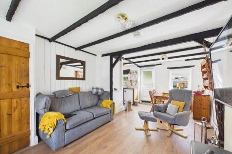 Living / Dining R...