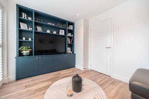 Donnington Grove, Binfield, Bracknell, Berkshire, RG42 photo 4