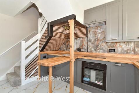 Lounge/ Kitchen