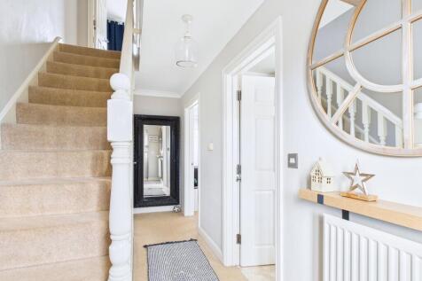 CAM01338G0-PR0158-STILL001