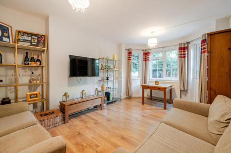 2-bed house on Acuba Road, London, SW18, £2,450/mo