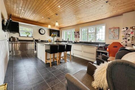 c6a904a5--4035-89CB-B087FF3CE888-29810-000027BB984