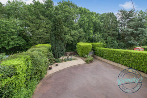 Driveway for multiple vehicles