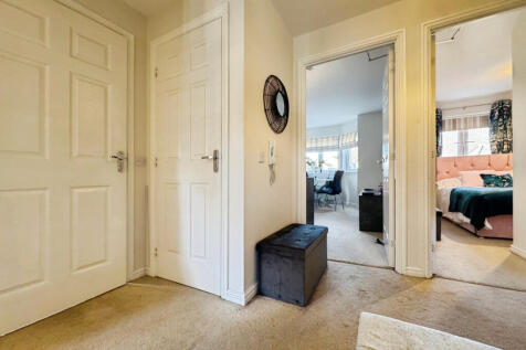 2 bed, 1 bath Apartment in Glasgow - Photo 17