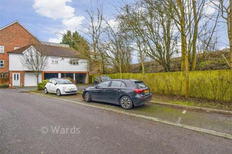 Driveway/Parking