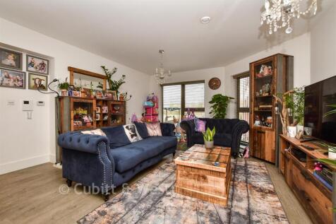 Lounge / Kitchen