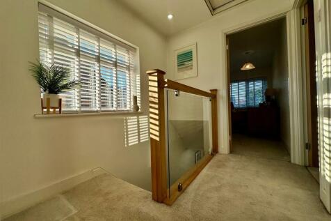 WhatsApp Image 2025-01-09 at 16.01.05_0d858c82.jpg