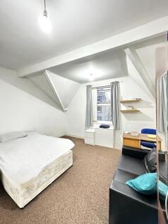 Flat Above, Bristol Road, Selly Oak, Birmingham photo 5