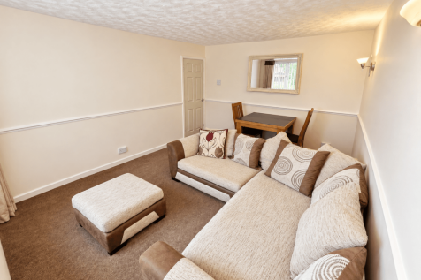 Shirlett Close, Longford, Coventry, CV2 photo 3