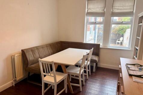 Dining Room.jpg