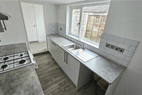 Grove Road, Rushden photo 3