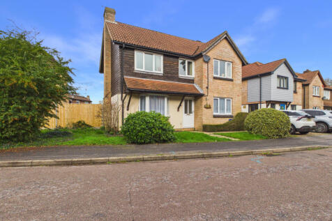 4 Bedroom Detached For Rent