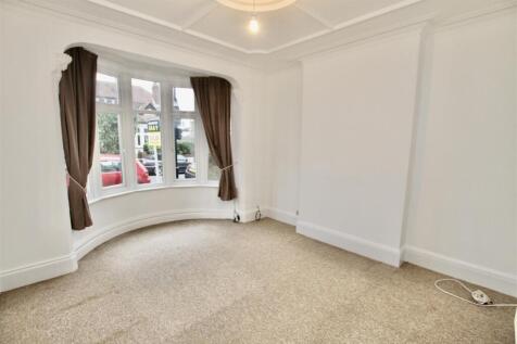 Leighton Avenue, Leigh-On-Sea photo 3