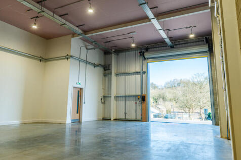 Light Industrial to rent Image 4