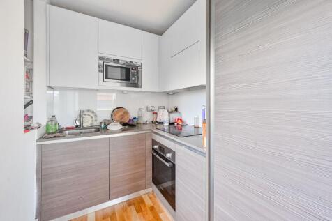 London, SE13 - property photo