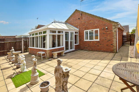 4 Half Acre 18th ...