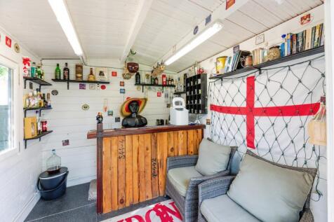 Summer House/Bar