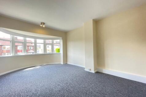 Carr Manor Road, Moortown, Leeds, LS17 photo 4