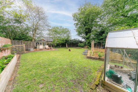 Mature private garden