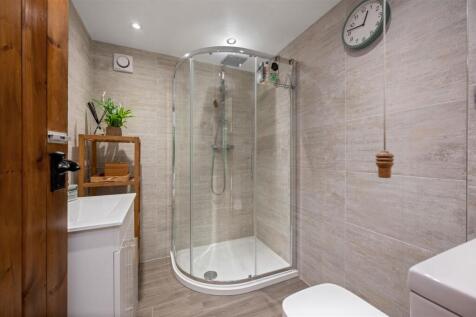 Spindlecroft WEB PH-50.jpg