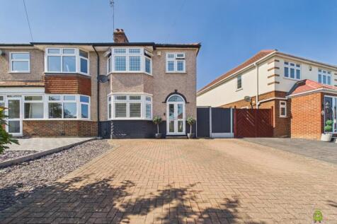 Presented by Clinton at EweMove Bexleyheath and Da
