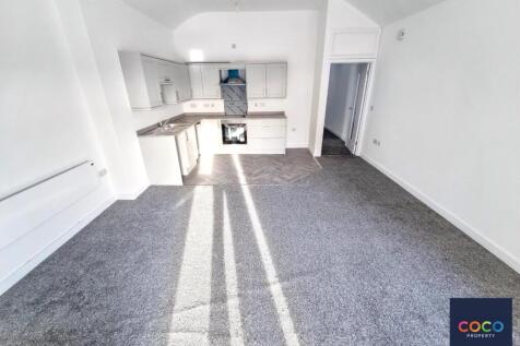 Clifton Court, 50 Grove Road, Portland, Dorset, DT5 1DA photo 3