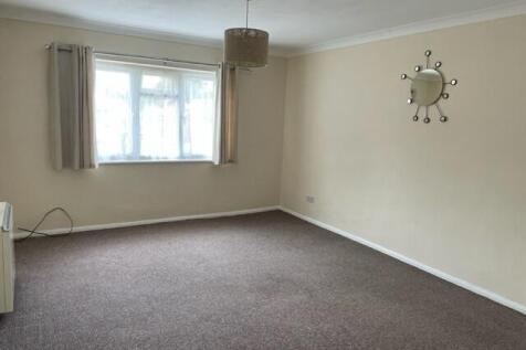 Edney Court, Gladridge Close, Earley, Reading, Berkshire, RG6 7DN photo 3