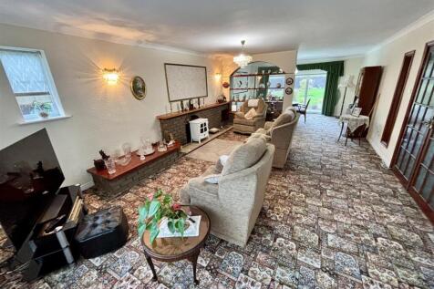 Open Plan Living and Dining Room