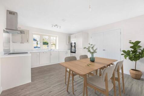 Lechlade, GL7 - property photo