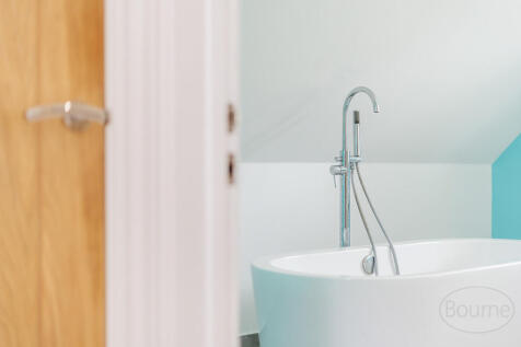 0f3121da-0985-468...