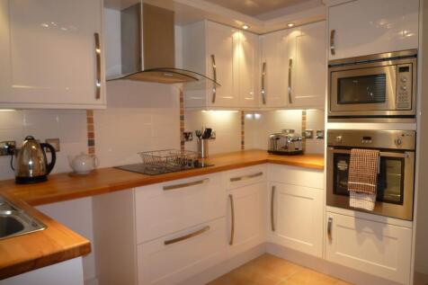 645 Great Northern Road, Flat 4 - Kitchen