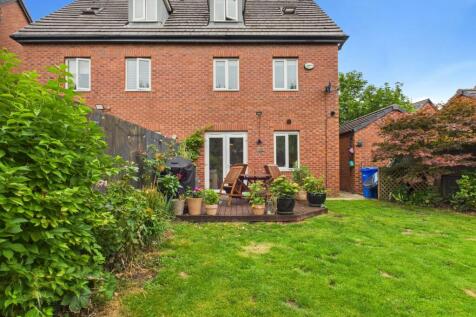 CAM03729G0-PR0097-STILL008