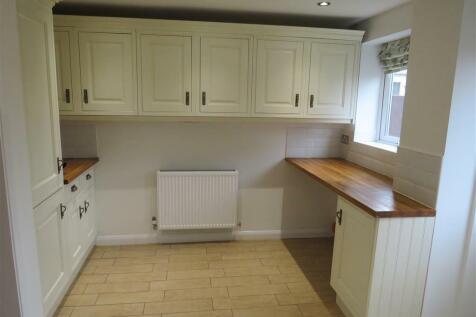 KITCHEN 2.jpg