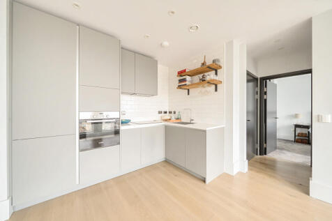 1340489-4-689da4c...