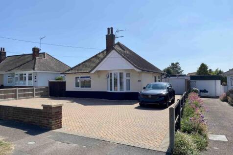 3 Bedroom Bungalow For Sale